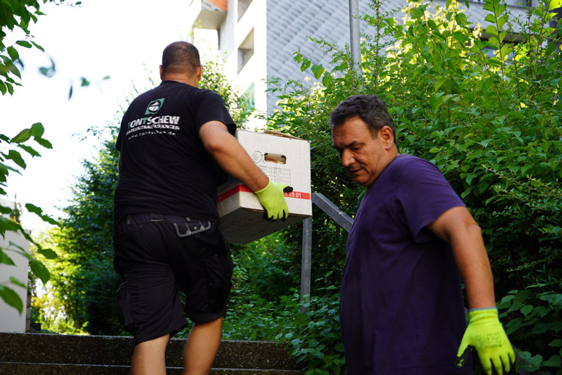 Tontschew mitarbeiter bei der Entrümpelung Kirchheim