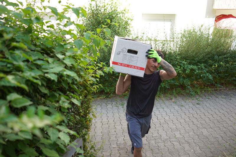 tontschew mitarbeiter beim umzug Beuren