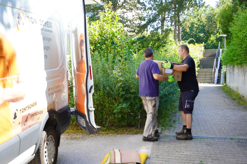 Tontschew beim umzug in Marbach am Neckar