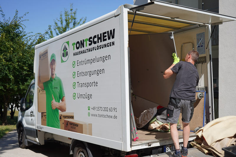 Haushaltsauflösung Ostfildern mit dem tontschew lkw