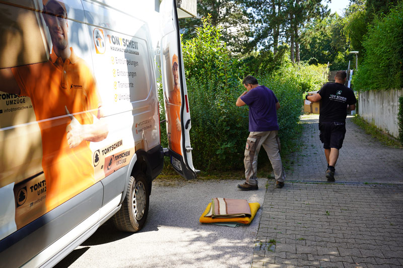 entrümpelung Kirchheim durch tontschew mit ihrem sprinter