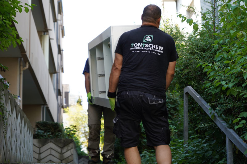 tontschew mitarbeiter beim umzug Renningen